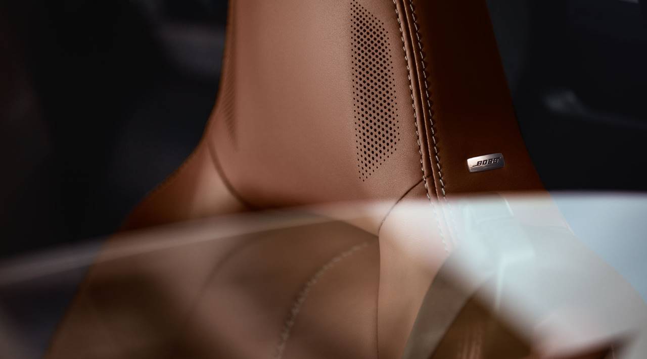 What is the interior of the 2023 Mazda MX-5 Miata like?