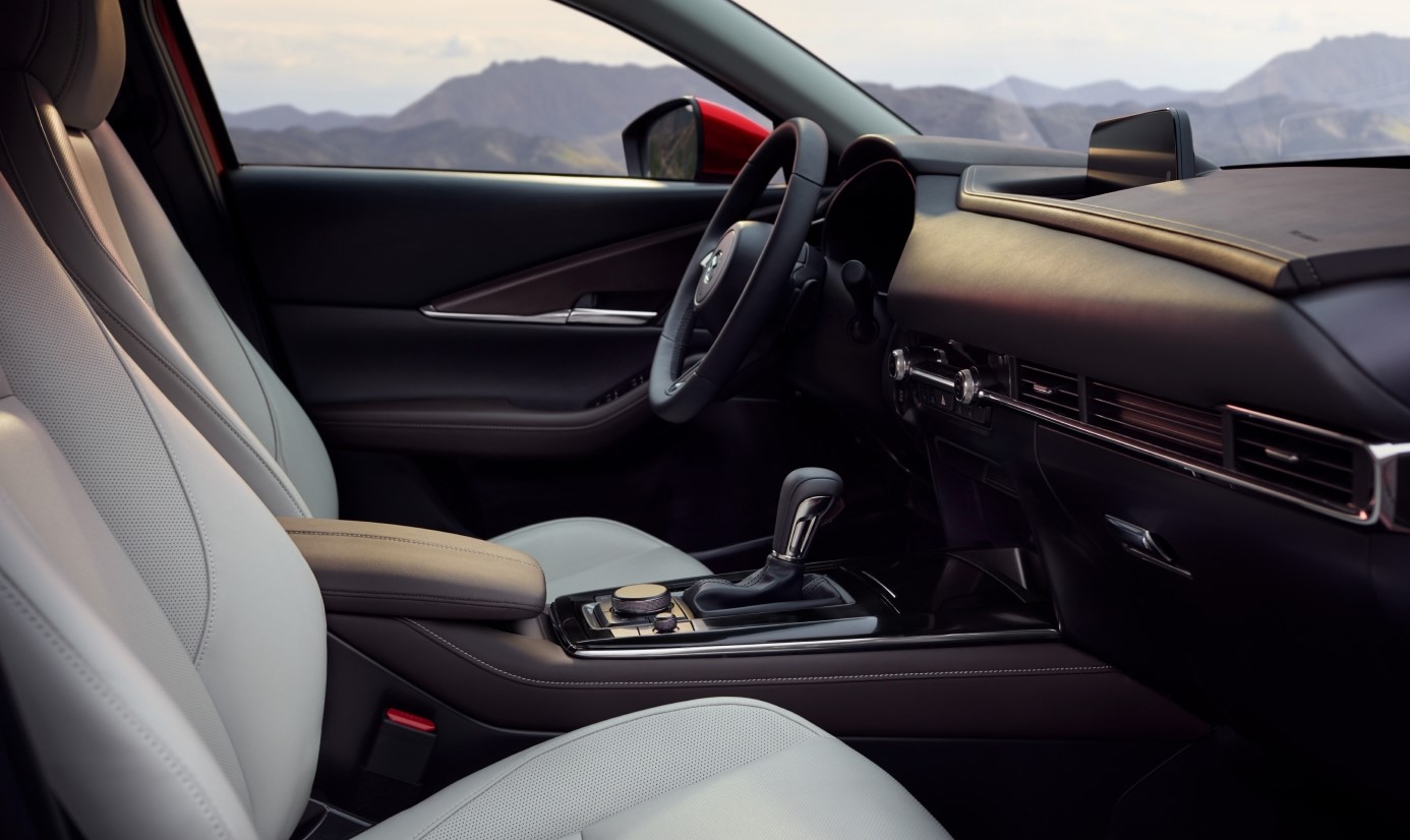 2025 Mazda CX-30 vs. Kia Seltos Technology